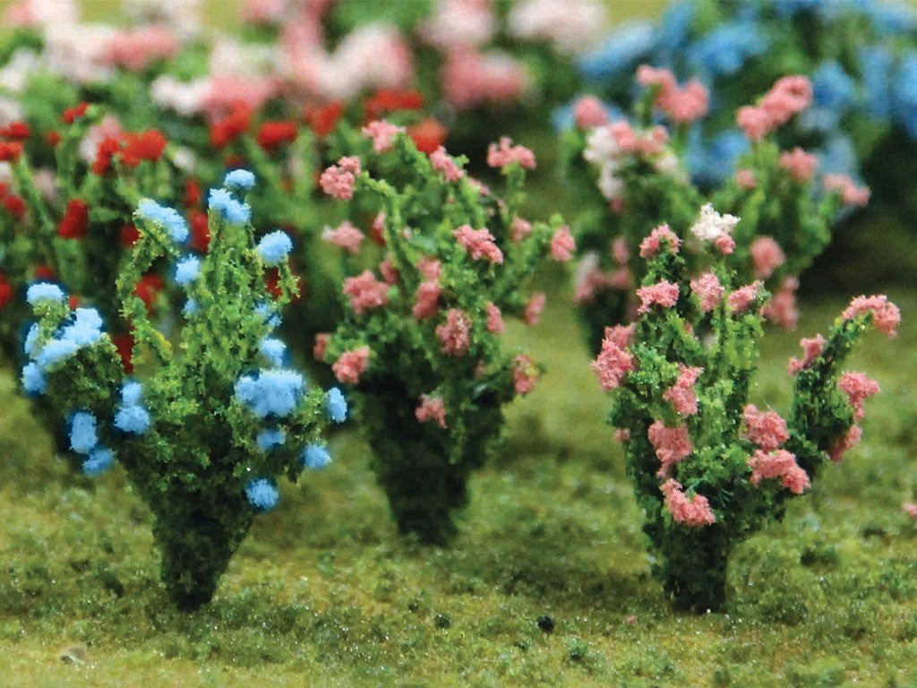Bachmann 32512 HO 1" Tall Pink & Blue Flowering Bushes (Set of 8)
