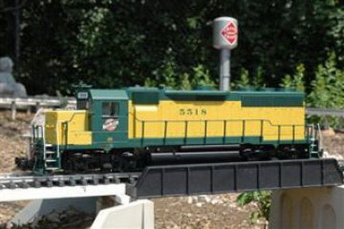 Aristo-Craft 23506 Chicago & Northwestern GP40 Diesel Locomotive