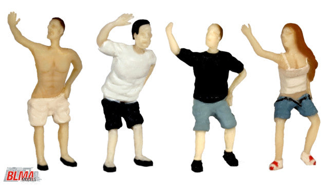 BLMA Models 900 N Mooning People Figures (Set of 4)