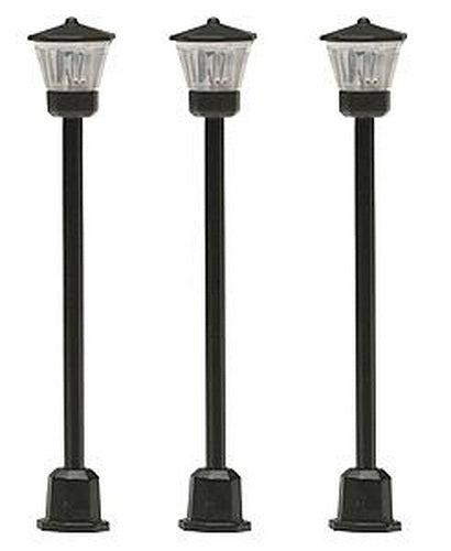 Life Like 1254 HO Light-Up Street lights (3)