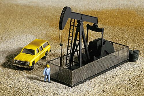 Walthers 933-3248 N Walking Beam/Horse Head Oil Pump Building Kit