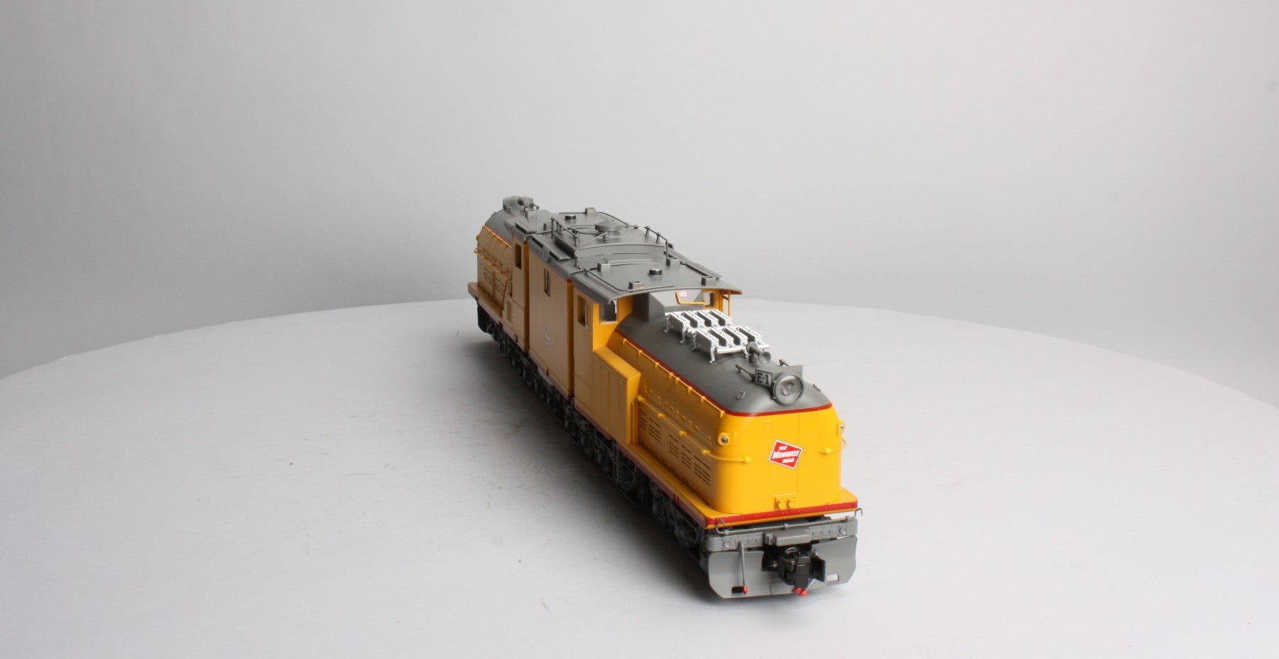 Lionel 6-18389 O Milwaukee Road Bipolar Electric Locomotive #E-1