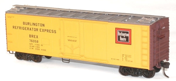 Accurail 8502 HO Burlington BREX 40'''' Plug Door Steel Reefer Kit