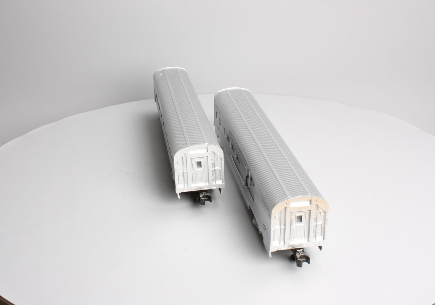 Williams 43002 O Gauge Burlington 60 Ft. Streamline Passenger Car 2-Pack