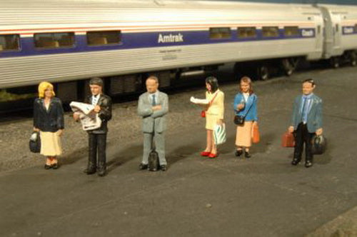 Bachmann 33110 HO Standing Platform Passengers Figures (Set of 6)