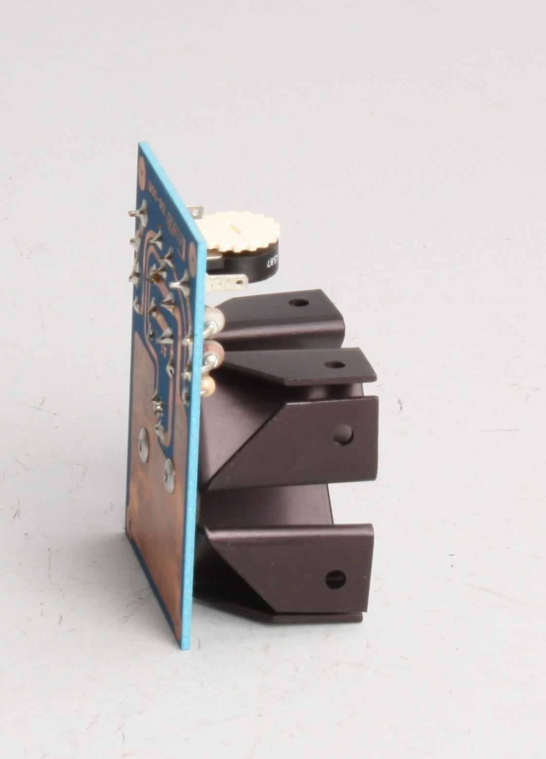 Circuitron 5601 Automatic Slow Down Circuit
