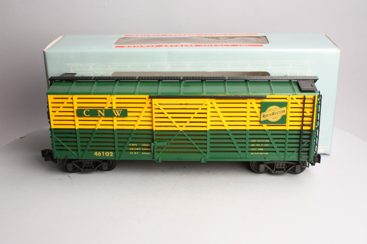 Aristo-Craft 46102 G Scale Chicago and Northwestern Cattle Car