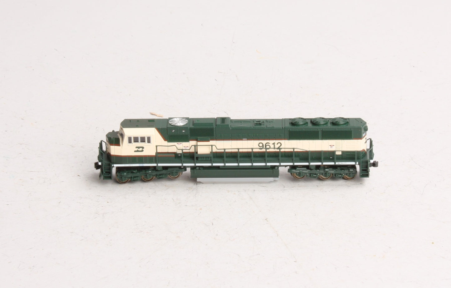 Kato 176-6505 N Scale Burlington Northern SD70MAC Diesel Locomotive #9612