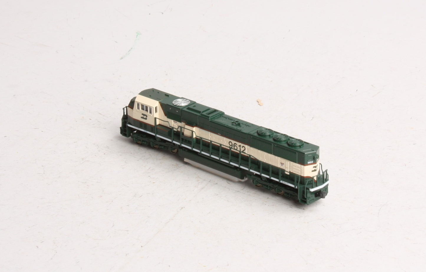 Kato 176-6505 N Scale Burlington Northern SD70MAC Diesel Locomotive #9612