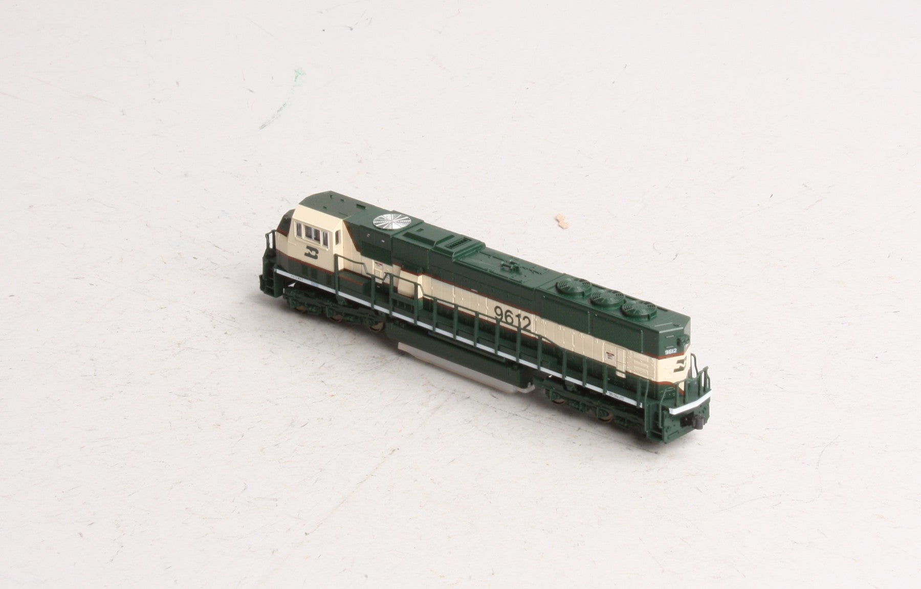 Kato 176-6505 N Scale Burlington Northern SD70MAC Diesel Locomotive #9612