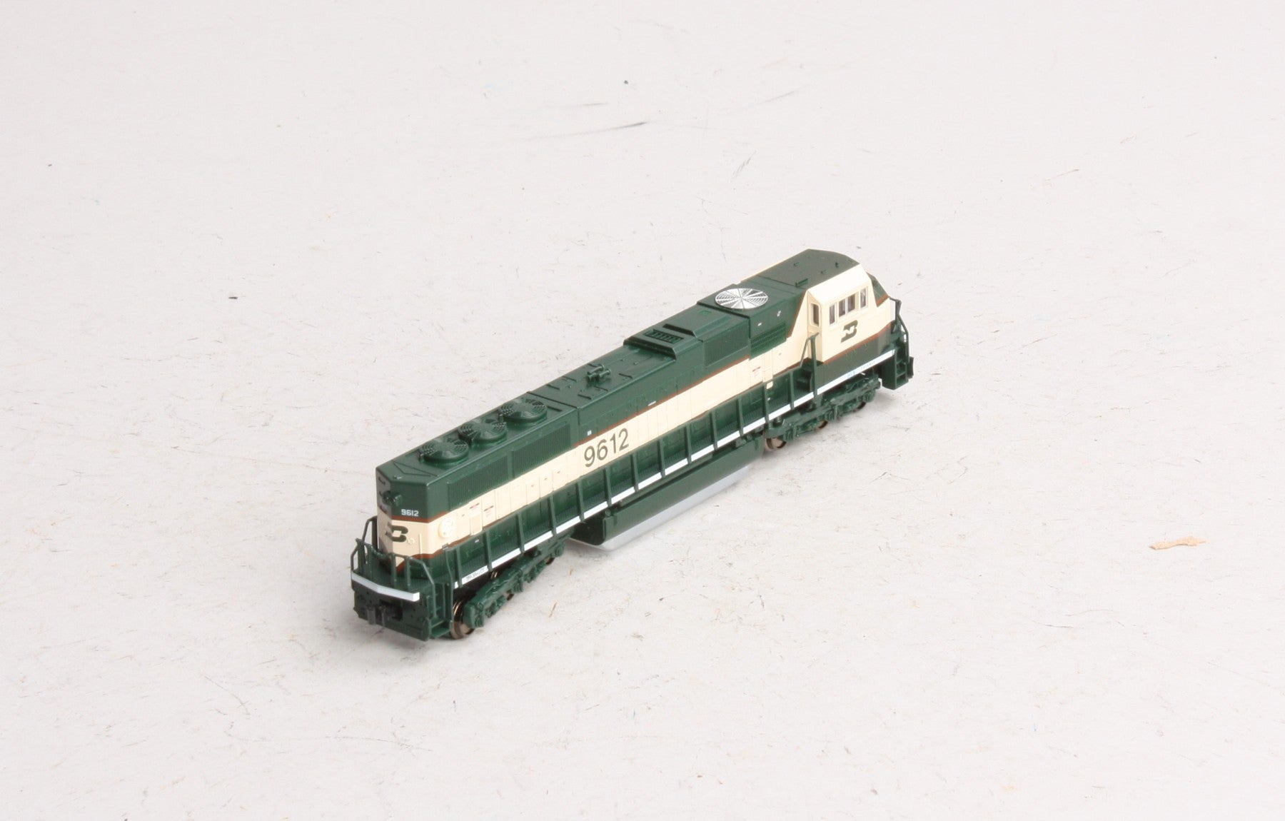 Kato 176-6505 N Scale Burlington Northern SD70MAC Diesel Locomotive #9612
