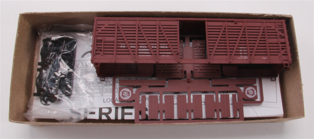 Accurail 47221 HO Scale Pennsylvania PRR 40' Wood Stock Car Kit