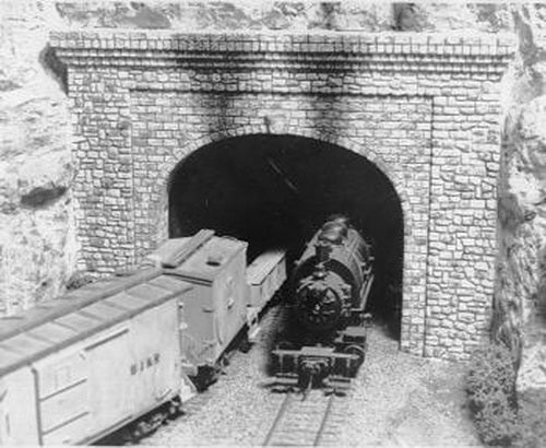 AIM 113 HO Double Track Tunnel Portal Random Stone
