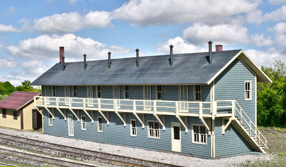 American Model Builders 713 HO Scale Laser Art RR Rooming House Lineside Kit