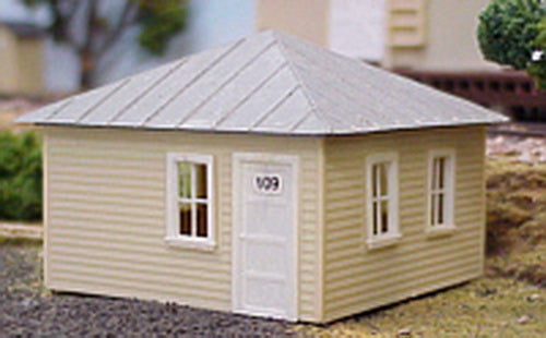 AM Models 109 HO Scale Bunkhouse Williamsburg Clapboard Building Kit