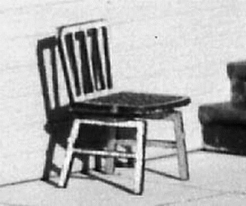 B.T.S. 23016 HO Wood Chairs Straight