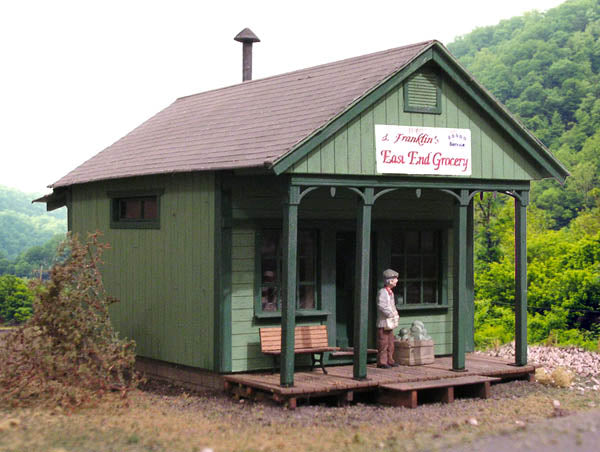 B.T.S. 27226 HO East End Grocery Kit - Cabin Creek Series