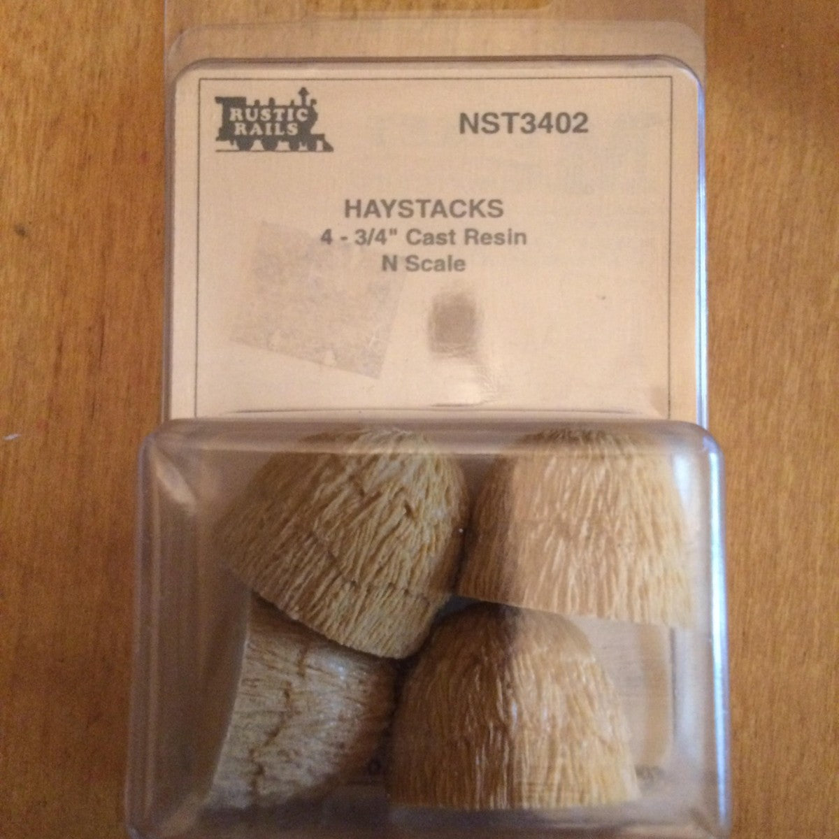 Rustic Rails NST3402 N Haystacks (4) 3/4" Resin