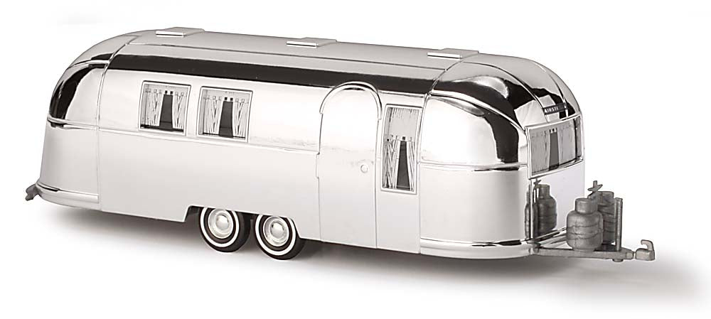 Busch 44982 HO Airstream Trailer