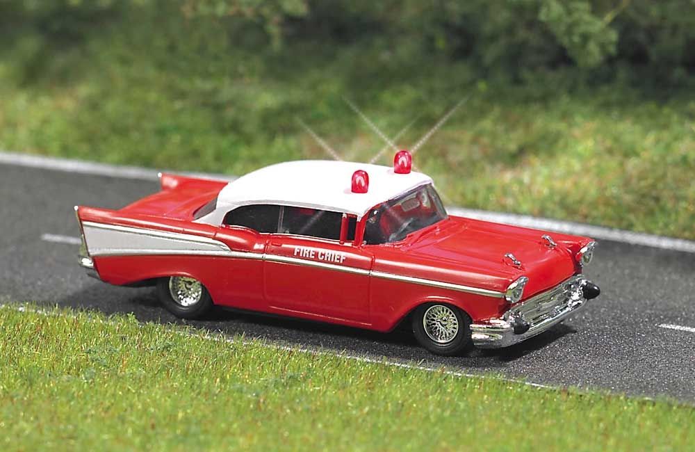 Busch 5606 HO Chevrolet Bel Air with Working Lights