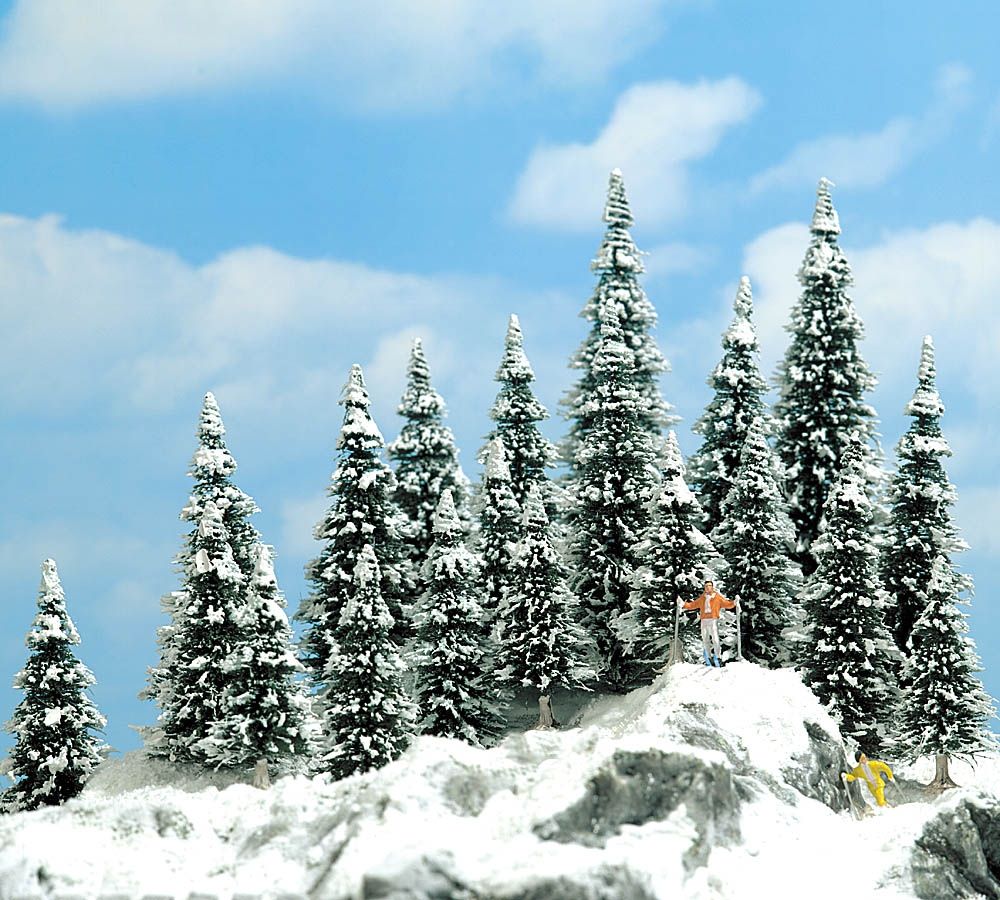 Busch 6466 HO Snow Covered Winter Firs (Pack of 20)