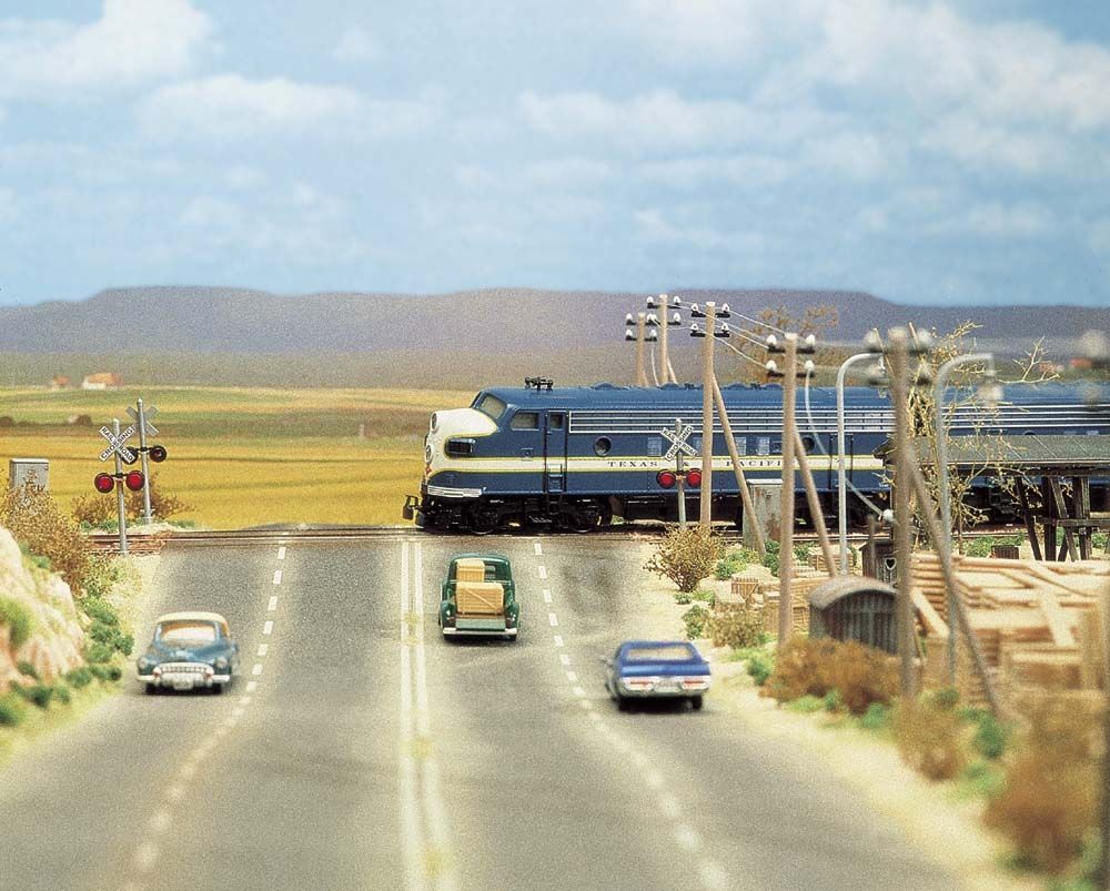 Busch 9710 HO Scale 2-Lane 48" Asphalt Gray with White Striping