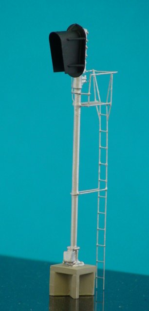 Details West 939 HO Scale GRS Signal Style D  w/ Snow Shields & Color LED
