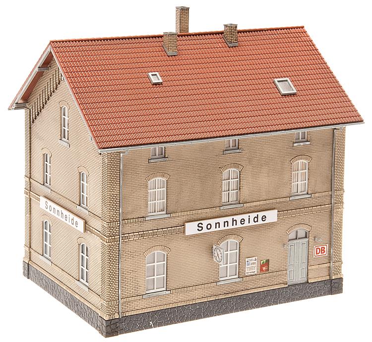 Faller Gmbh 110122 HO Sonnheide Station Kit (Plastic) Weathered