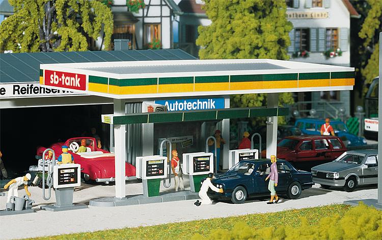 Faller 130346 HO Covered Petrol Pumps Building Kit