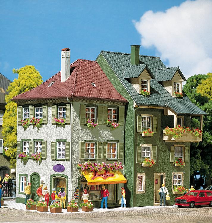 Faller 130414 2-Flats w/lower shops Building Kit