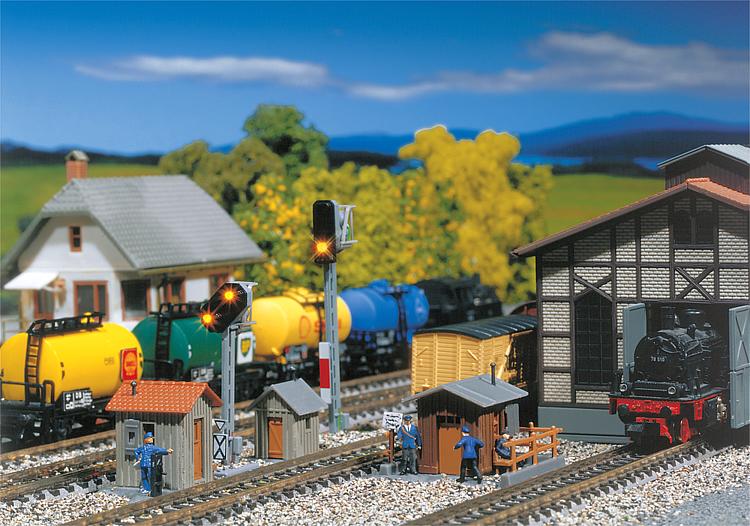 Faller 222177 N Trackside Shanties (Pack of 3)