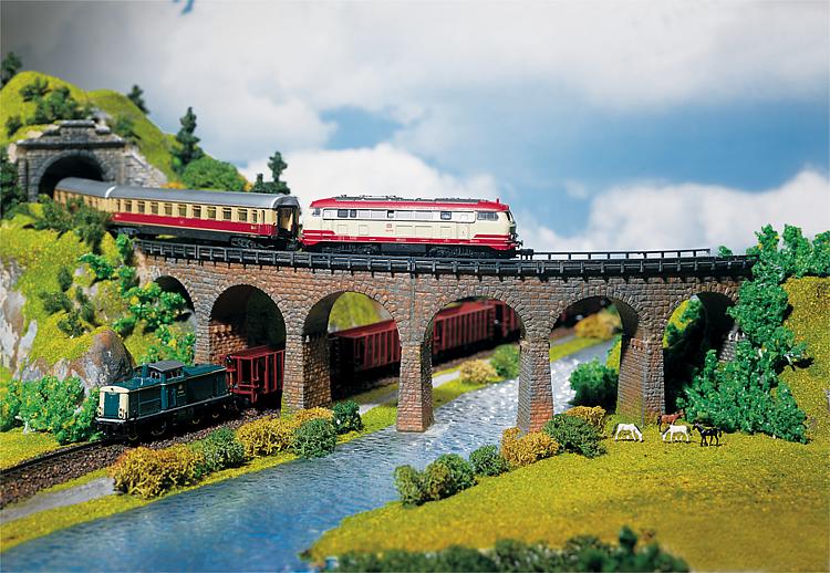 Faller 222586 7-1/2" Curved Viaduct