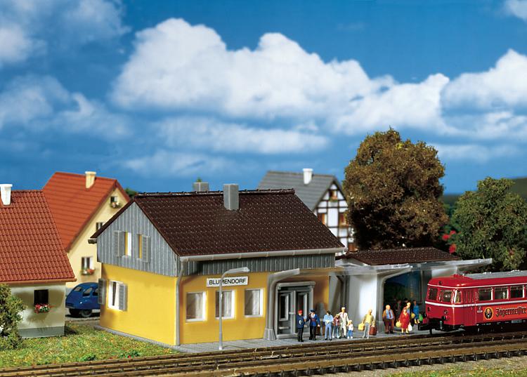 Faller 282706 Z Wayside Train Station