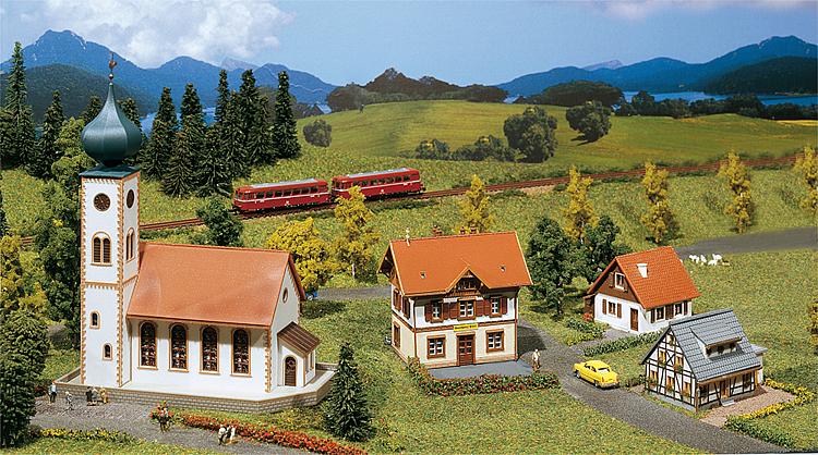 Faller 282777 Z Scale European Village Building Set