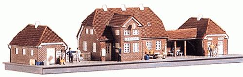 Heljan 1750 HO 1910 Era European Brick Station Building Kit