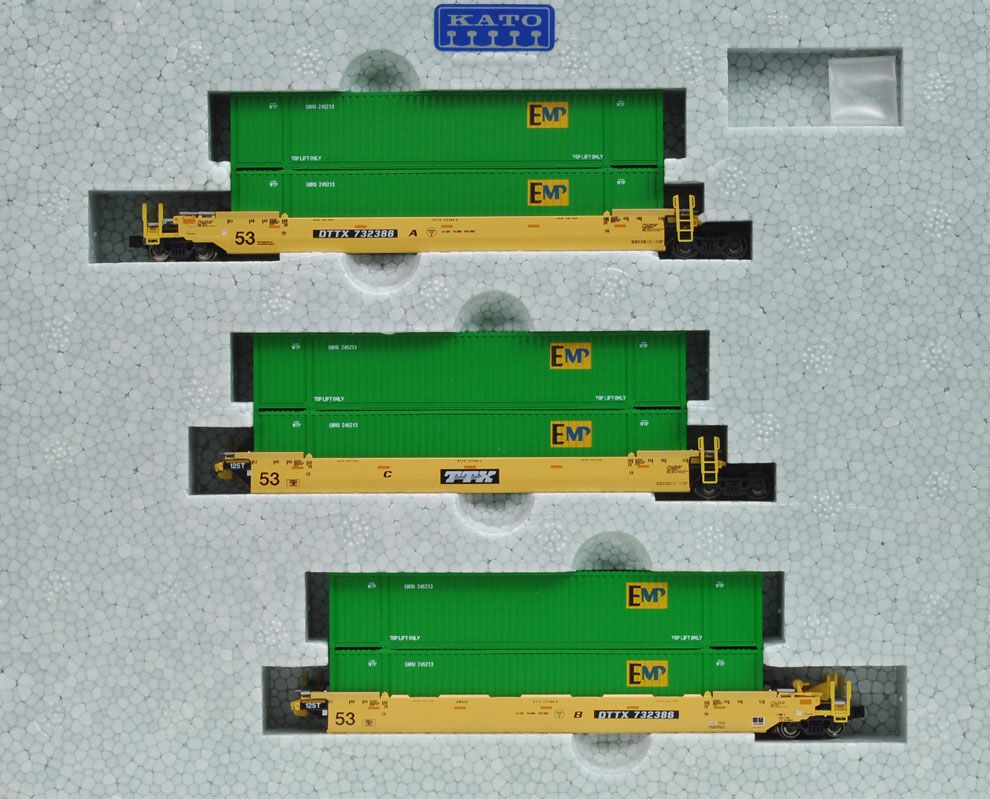 Kato 106-6162 N Maxi-IV 53' Stack Car 3pk TTX #732386 with EMP Containers