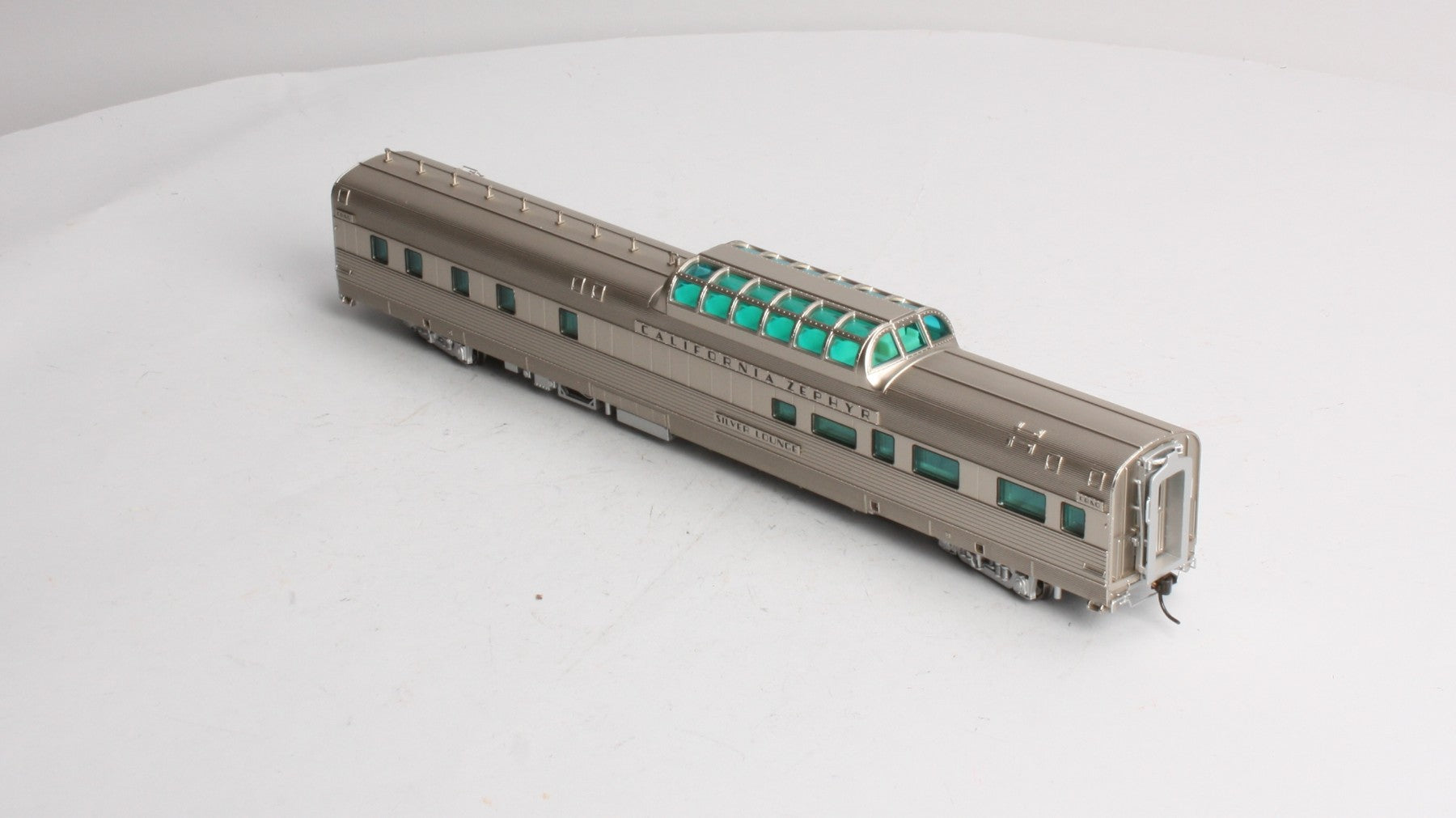 Broadway Limited 1500 HO Chicago, Burlington & Quincy Zephyr Vista Dome