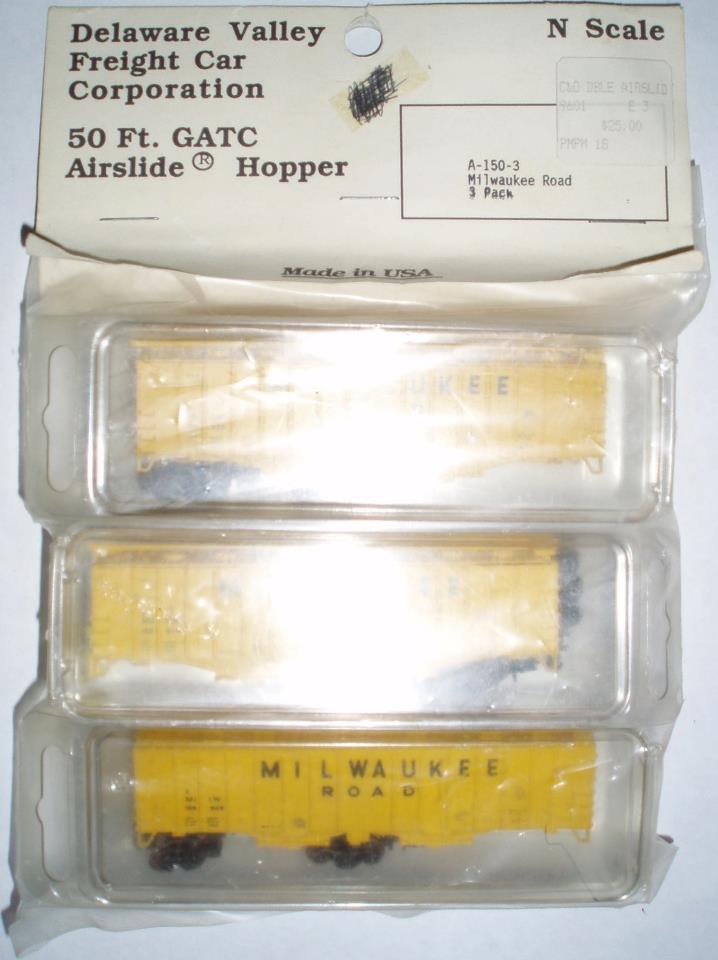 Walthers A-150-3 Milwaukee 50ft GATC Airslide Hopper - 3 Pack