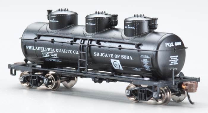Bachmann 17151 N Philadelphia Quartz Co. 3-Dome Tank Car