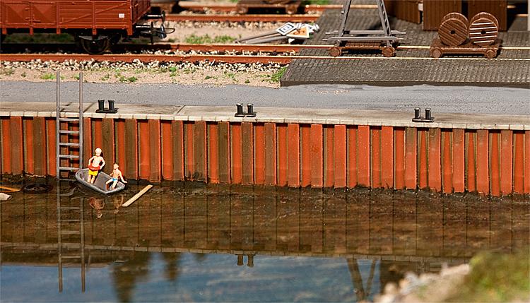 Faller 131012 HO Scale Quay Wall Painted Kit