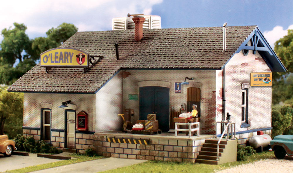 Woodland Scenics PF5205 N O'LEARY Dairy Distribution Building Kit