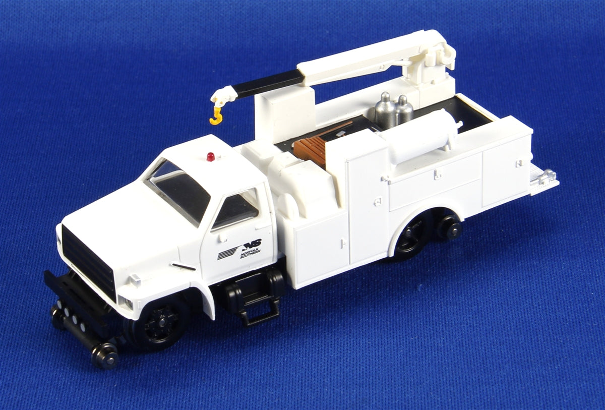 Bachmann 16902 HO Norfolk Southern MOW Hi-Rail Equipment Truck w/Crane (White)