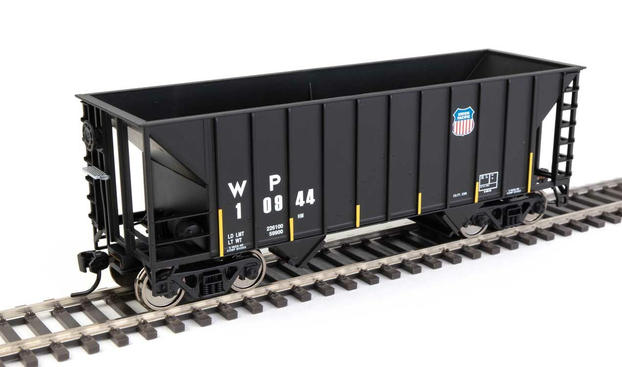 Walthers 910-56630 HO Union Pacific 34' 100-Ton 2-Bay Hopper RTR WP #10944