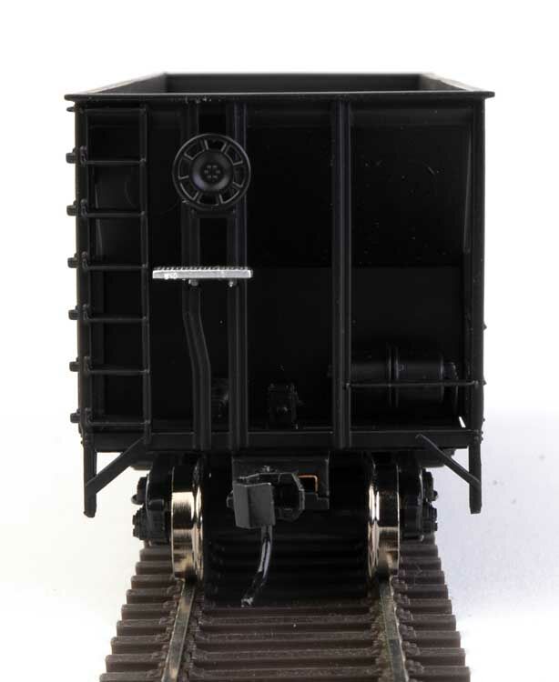 Walthers 910-56630 HO Union Pacific 34' 100-Ton 2-Bay Hopper RTR WP #10944