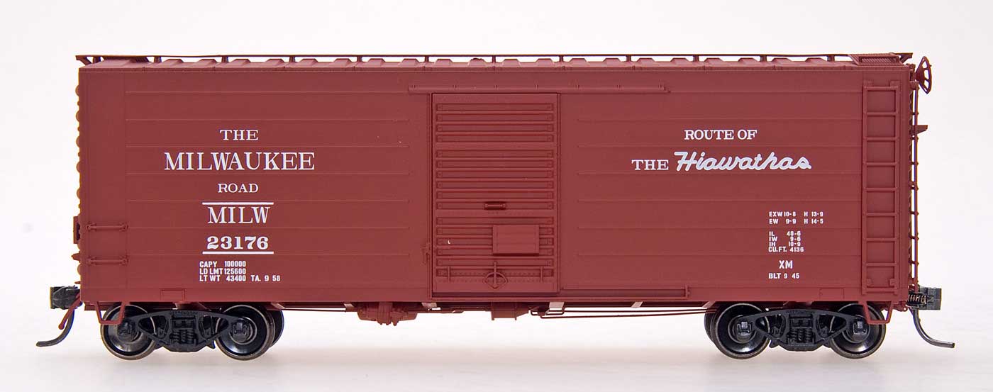 InterMountain 48501-04 RS Boxcar MILW Hiawatha #23564