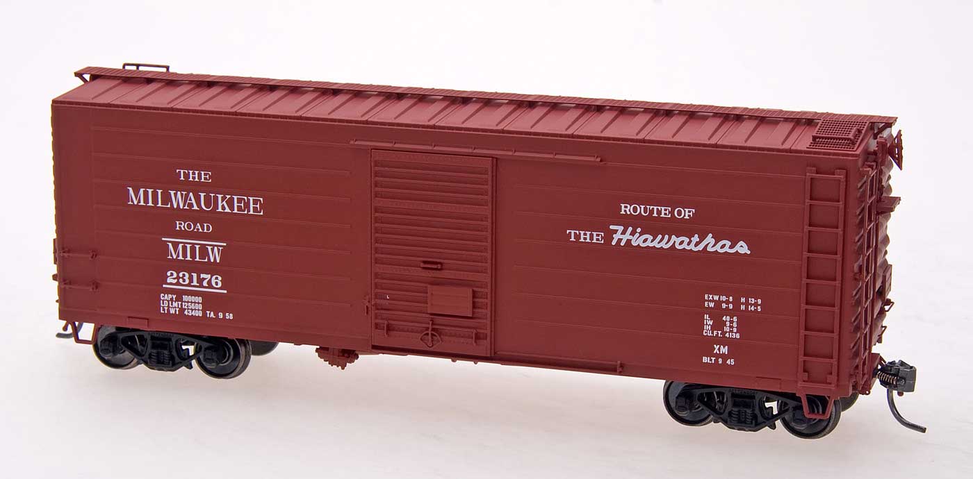 InterMountain 48501-04 RS Boxcar MILW Hiawatha #23564