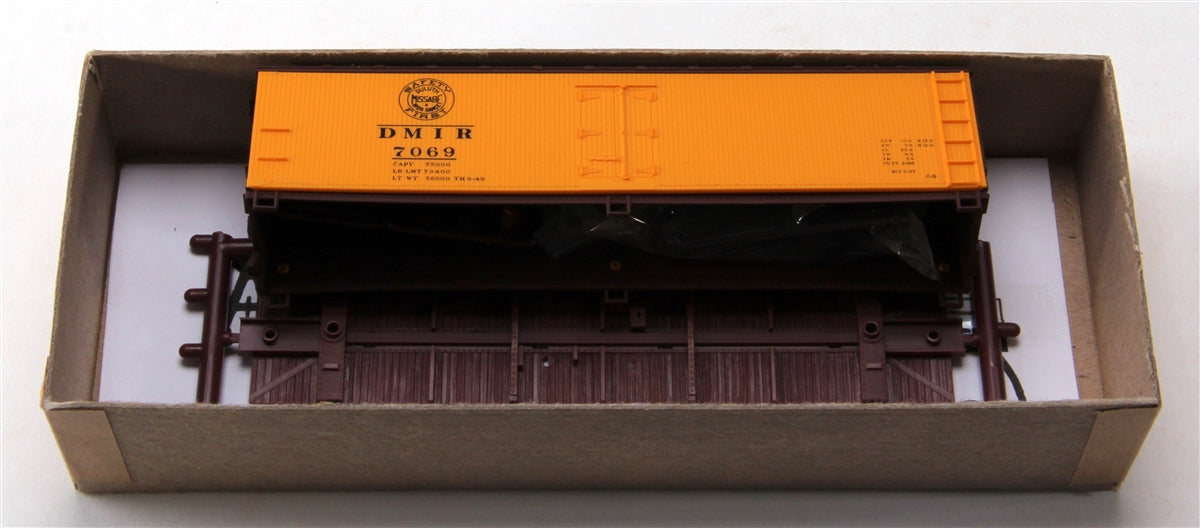 Accurail 48311 HO DMIR WOOD REEFER