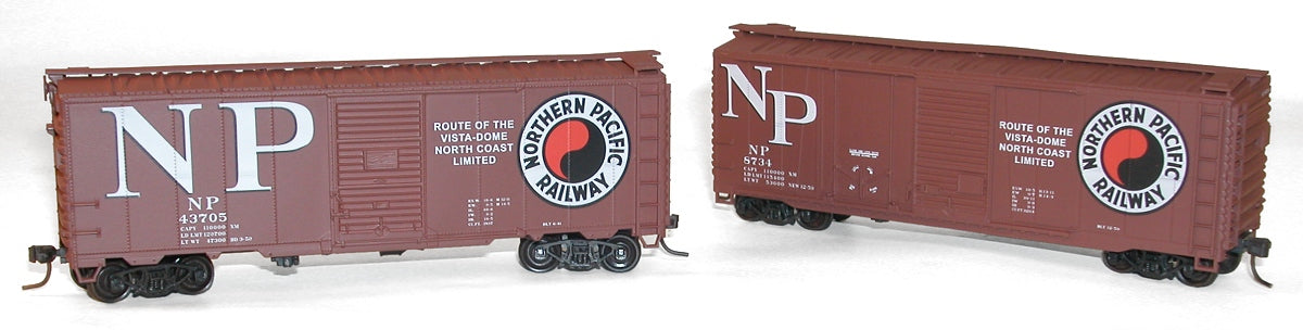 Accurail 1212 HO Northern Pacific 40' PS-1 Steeel Boxcars Kit (Set of 2)