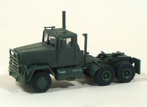 Trident Miniatures 90051 1:87 US/NATO M915 3-Axle Semi Tractor Plastic Kit