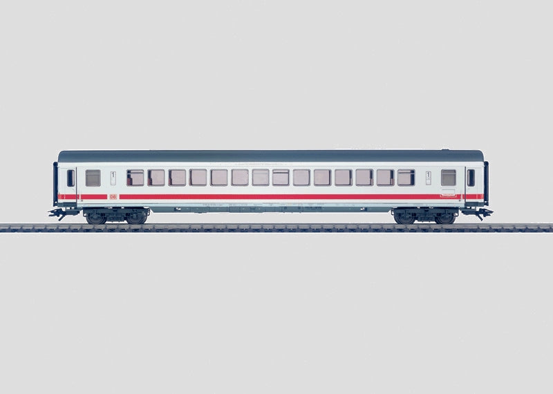 Marklin 42862 HO German Railway Union Express Train Passenger Car 1st Class